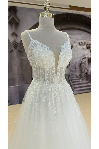 Wedding dress with halter neck and straps TB1374 Wedding dress with halter neck and straps TB1374