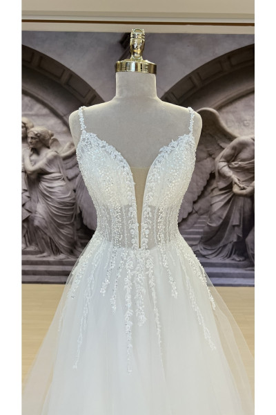 Wedding dress with halter neck and straps TB1374