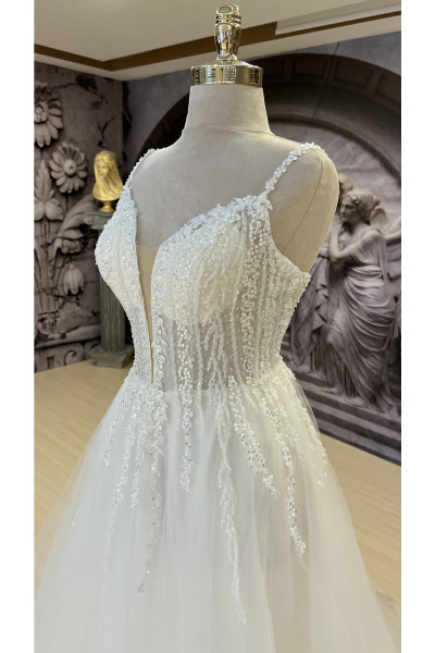 Wedding dress with halter neck and straps TB1374