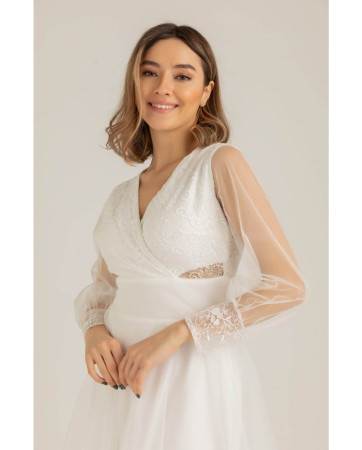 Wedding dress with lace details TB1545