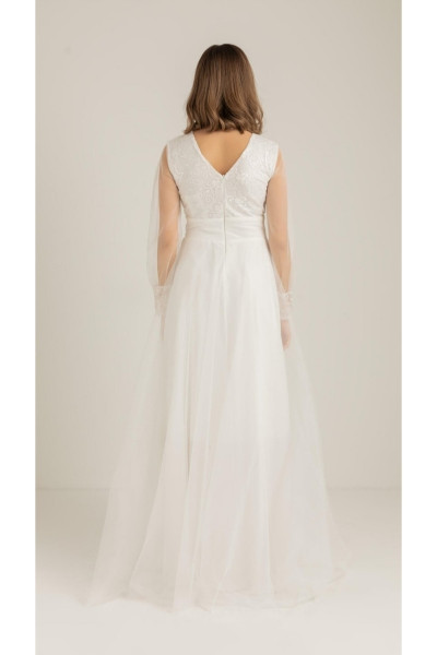 Wedding dress with lace details TB1545