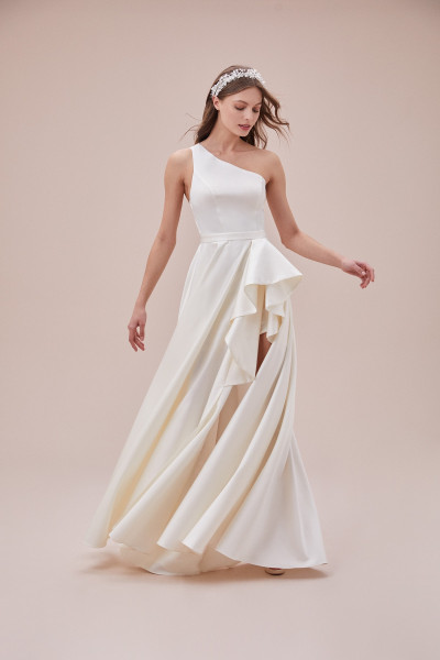 One-shoulder satin wedding dress TB1413