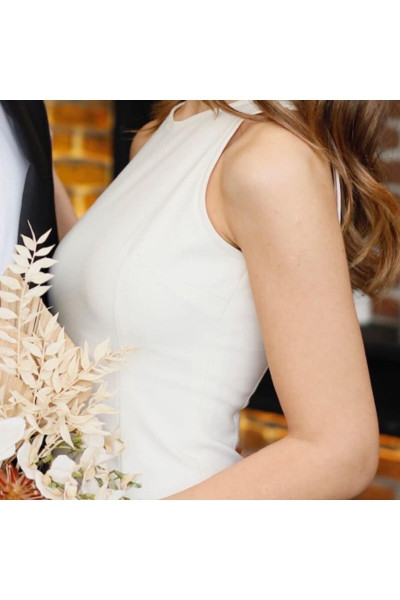 Midi evening dress with feathered oris details TB1515