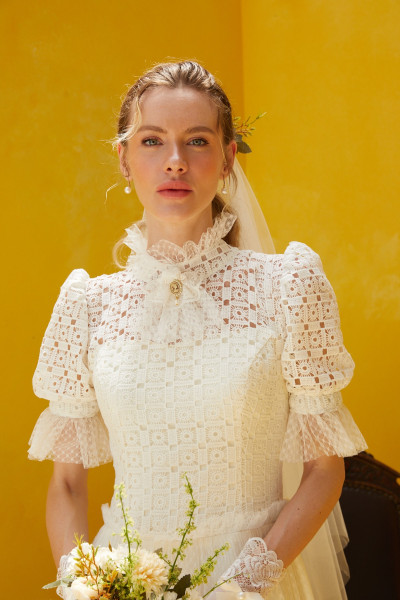 Vintage wedding dress with geometric lace details TB1467 Vintage wedding dress with geometric lace details TB1467