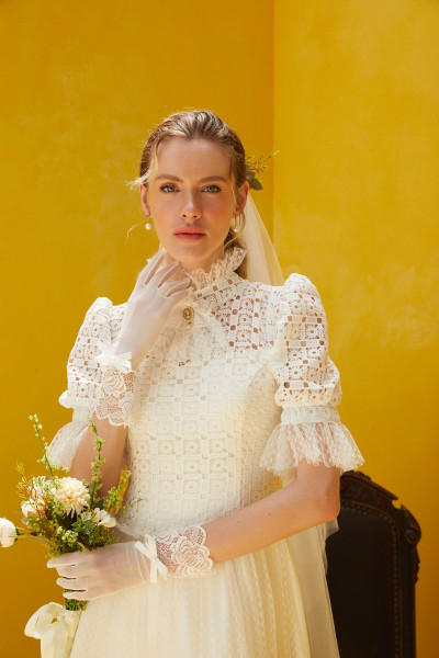 Vintage wedding dress with geometric lace details TB1467