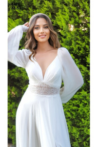 Long-sleeved white chiffon wedding dress with lace accents TB1527