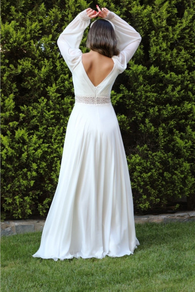 Long-sleeved white chiffon wedding dress with lace accents TB1527