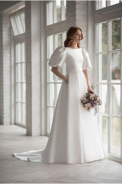 White wedding dress with closed back, long balloon sleeves, and long train TB1403 White wedding dress with closed back, long balloon sleeves, and long train TB1403