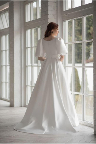 White wedding dress with closed back, long balloon sleeves, and long train TB1403