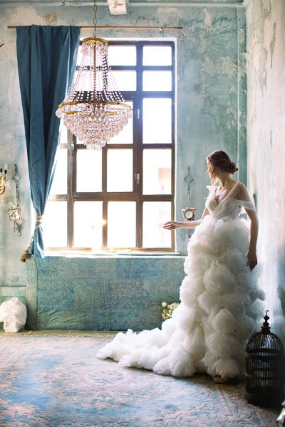 Bloom detailed fluffy wedding dress TB1447