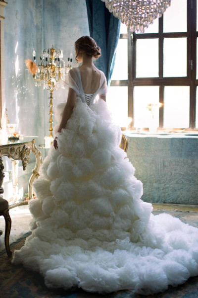 Bloom detailed fluffy wedding dress TB1447