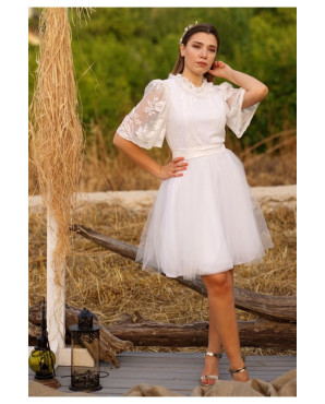 Lace and embroidered wedding dress TB1548