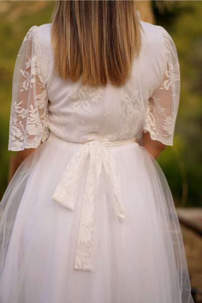 Lace and embroidered wedding dress TB1548
