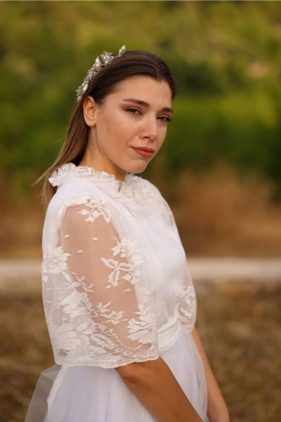 Lace and embroidered wedding dress TB1548