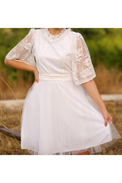 Lace and embroidered wedding dress TB1548