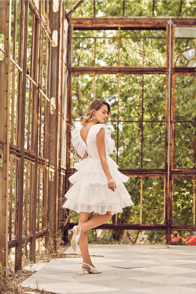Detailed mini wedding dress TB1392