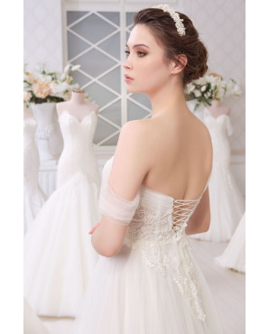 Helen wedding dress model Narin Middlemist TB1373