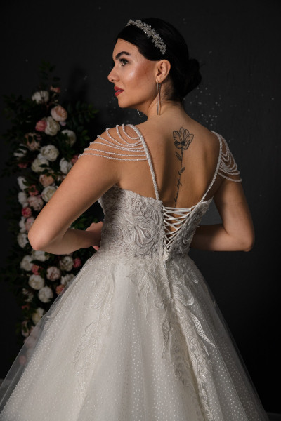A-line polka dot tulle wedding dress with crystal straps TB1558