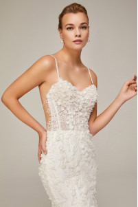 Mermaid wedding dress with open back and lace details TB1444