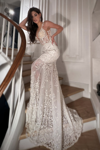 Lace mermaid wedding dress with low-cut neckline TB1454