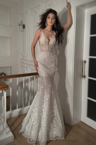 Lace mermaid wedding dress with low-cut neckline TB1454