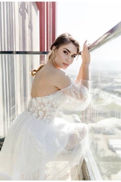Short wedding dress with stones and lace skirt TB1448