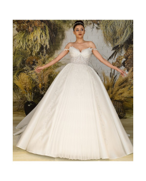 Bridal gown with smoky lace fabric, chest details, pearl embroidery, and pleated skirt TB1428