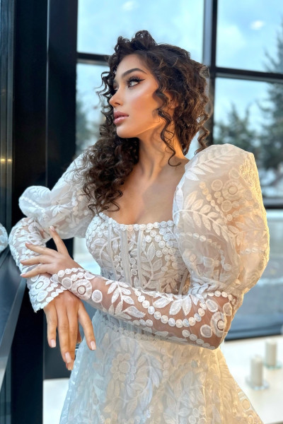 Wedding dress with balloon sleeves TB1442