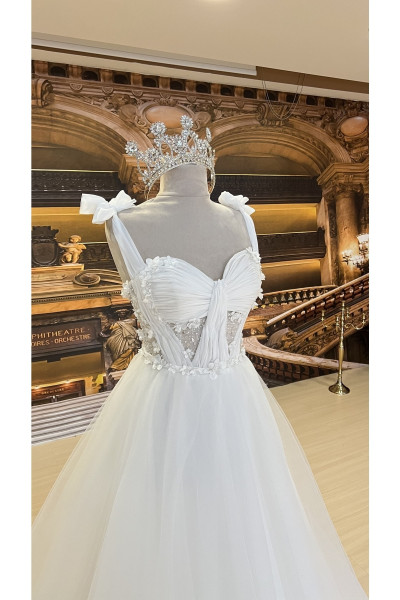 Wedding dress with bow on the shoulder TB1554