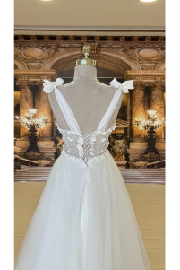 Wedding dress with bow on the shoulder TB1554
