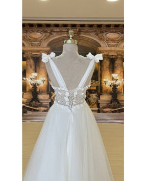 Wedding dress with bow on the shoulder TB1554