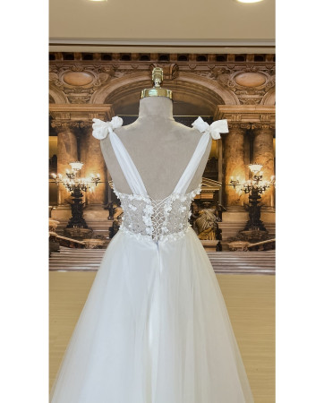 Wedding dress with bow on the shoulder TB1554