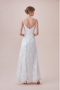 Lace embroidered narrow-cut wedding dress TB1384