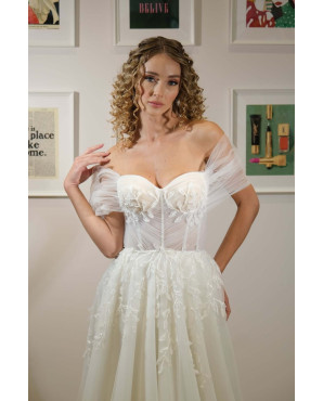 Wedding dress with embroidery on the waist TB1473