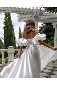 Satin wedding dress with puffy stain TB1399