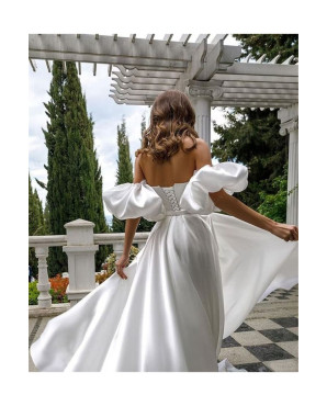 Satin wedding dress with puffy stain TB1399
