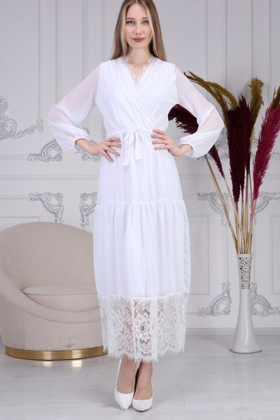 White chiffon dress with lace details and belt TB1517