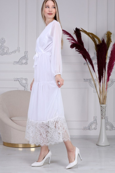 White chiffon dress with lace details and belt TB1517