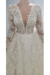 Long-sleeved A-line lace wedding dress TB1550