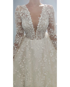 Long-sleeved A-line lace wedding dress TB1550