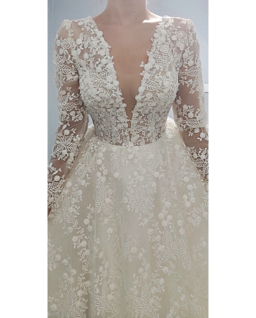 Long-sleeved A-line lace wedding dress TB1550