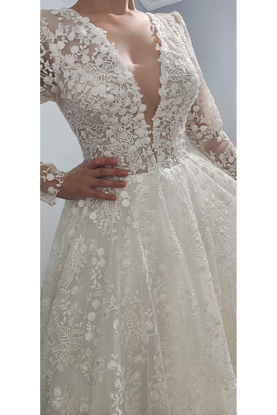 Long-sleeved A-line lace wedding dress TB1550