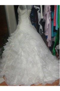 Guipure bodice wedding dress TB1391