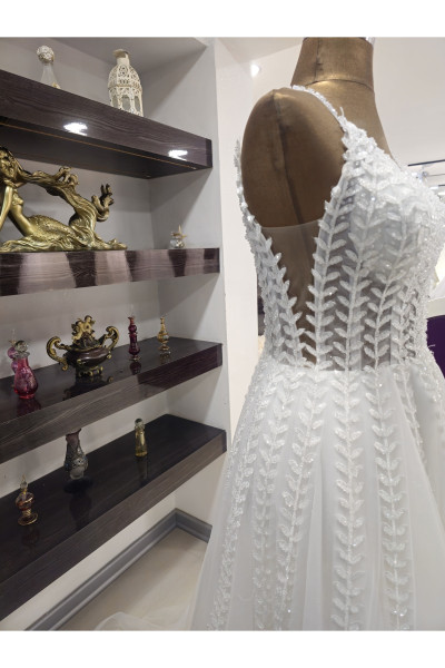 Crystal-embellished spaghetti strap wedding dress TB1412