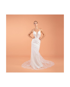 Fish model wedding dress with lace trail TB1460