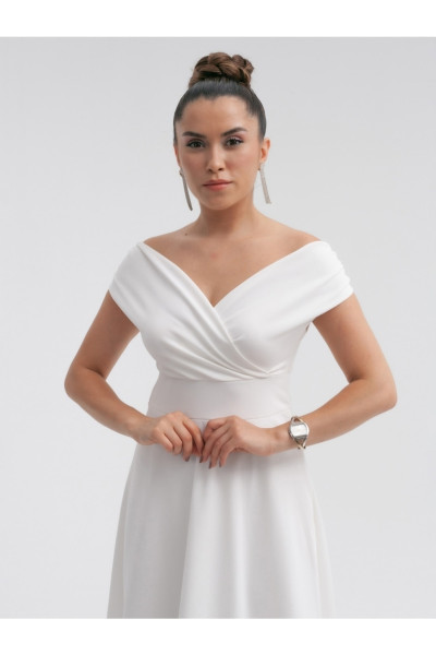 Long wedding dress with boat neckline TB1544