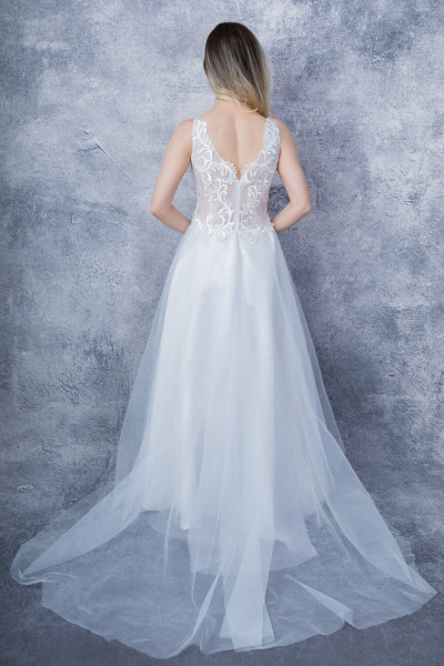 Embroidered seven-neck wedding dress TB1377